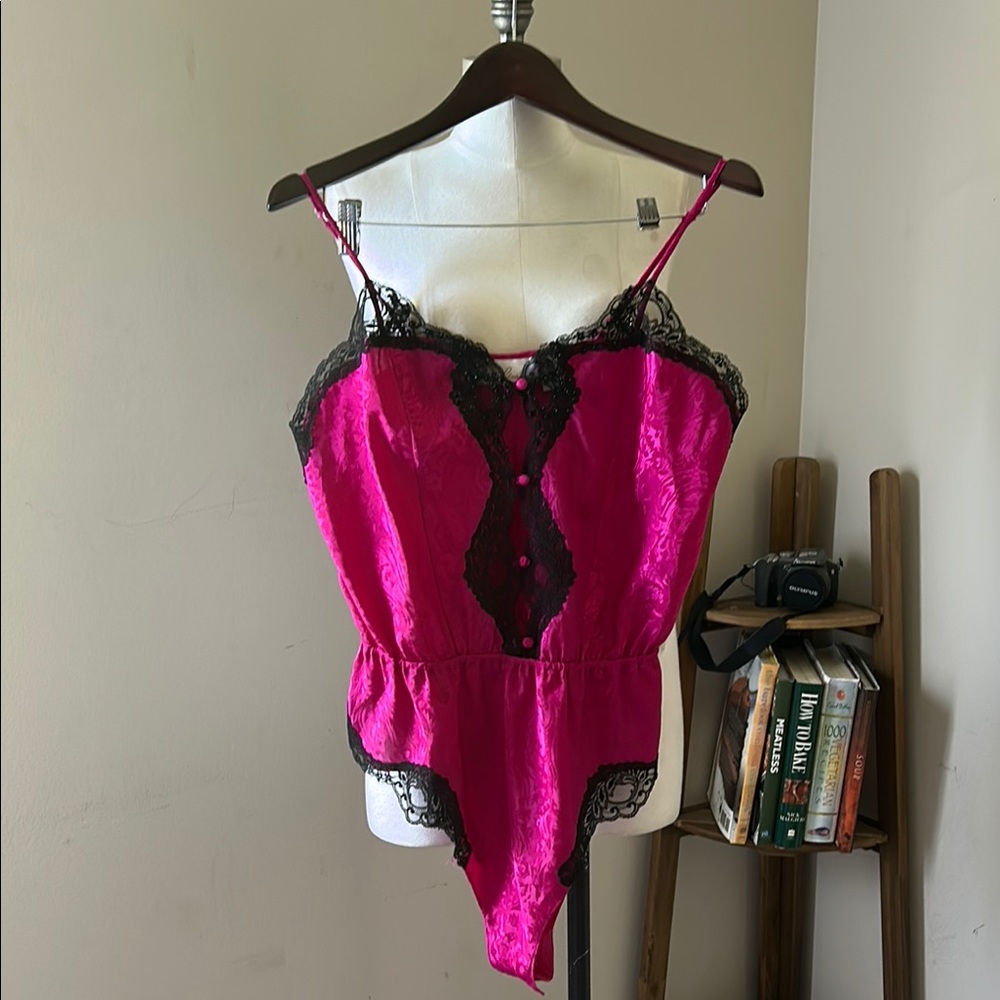 Vintage Delicates Pink and Black Jacquard Chemise with Lace Trim Medium